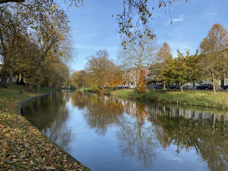 Catharijnesingel. The canal which surrounds the city center